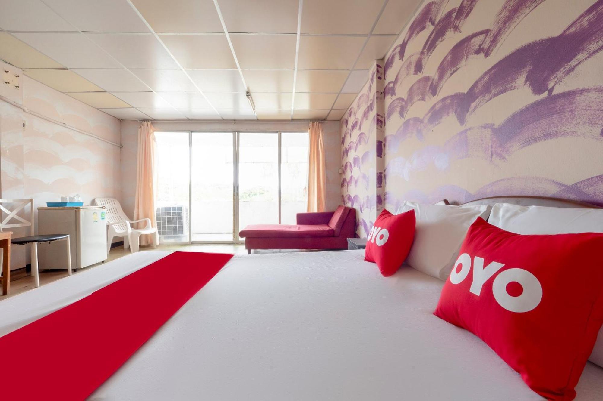 Oyo 1152 Hongpak Mint Hotel Bang Saen Bagian luar foto