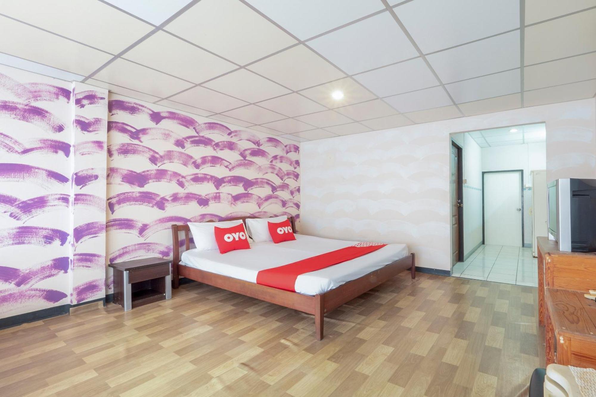 Oyo 1152 Hongpak Mint Hotel Bang Saen Bagian luar foto