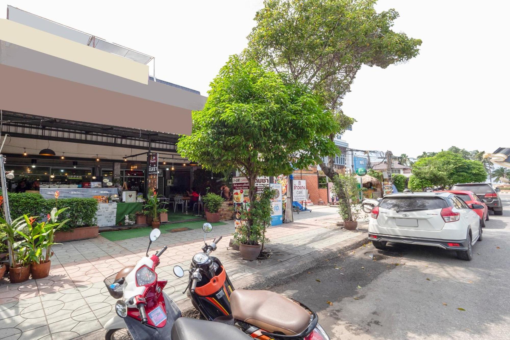 Oyo 1152 Hongpak Mint Hotel Bang Saen Bagian luar foto